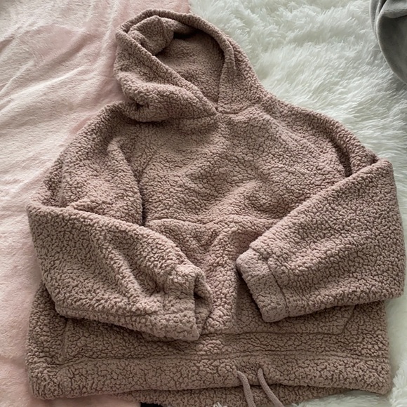 American Eagle Outfitters Tops - American eagle fleece hoodie
